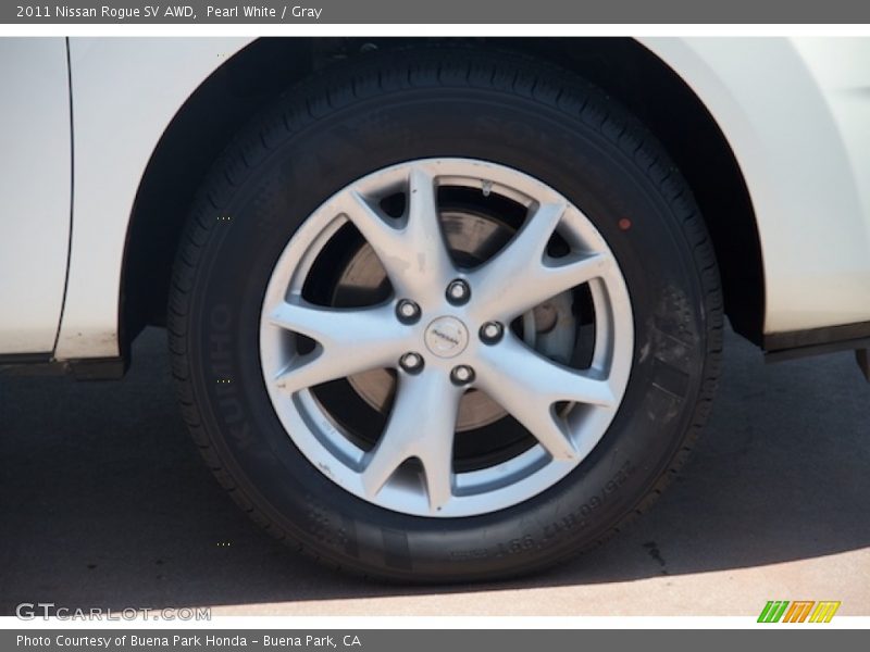 Pearl White / Gray 2011 Nissan Rogue SV AWD