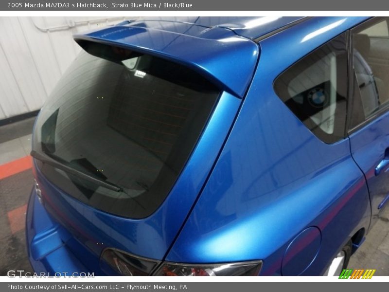 Strato Blue Mica / Black/Blue 2005 Mazda MAZDA3 s Hatchback