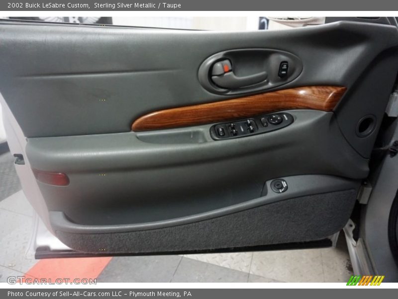 Sterling Silver Metallic / Taupe 2002 Buick LeSabre Custom