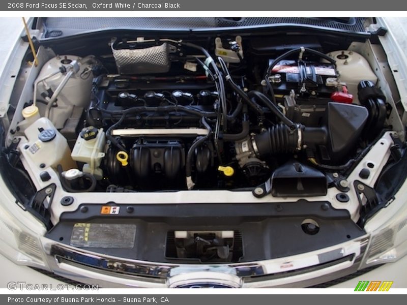 Oxford White / Charcoal Black 2008 Ford Focus SE Sedan