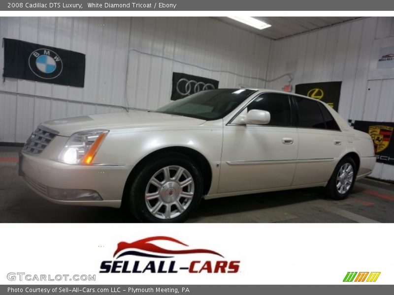 White Diamond Tricoat / Ebony 2008 Cadillac DTS Luxury