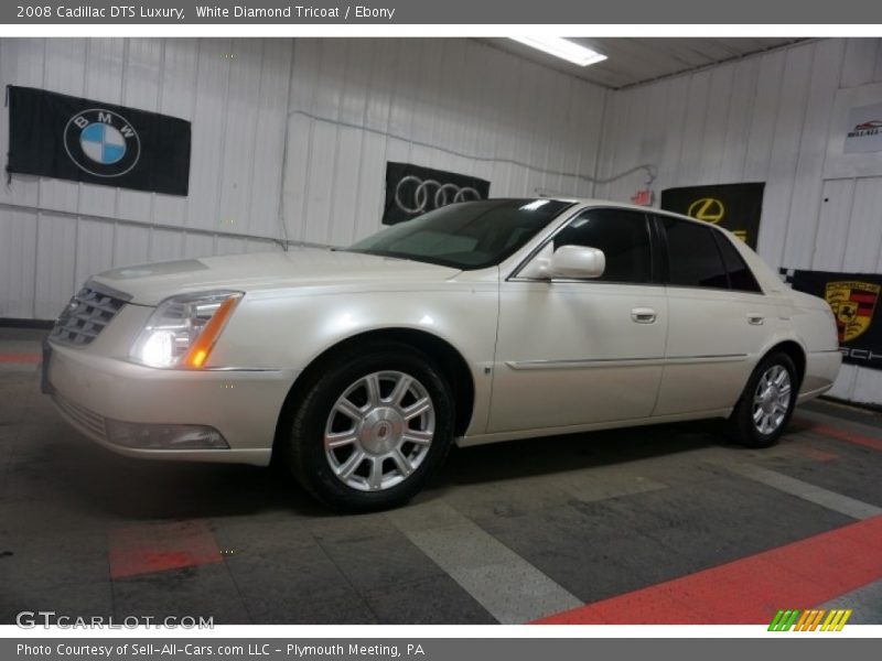 White Diamond Tricoat / Ebony 2008 Cadillac DTS Luxury