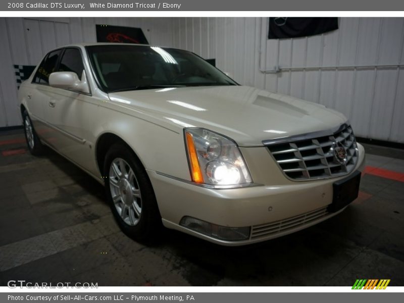 White Diamond Tricoat / Ebony 2008 Cadillac DTS Luxury