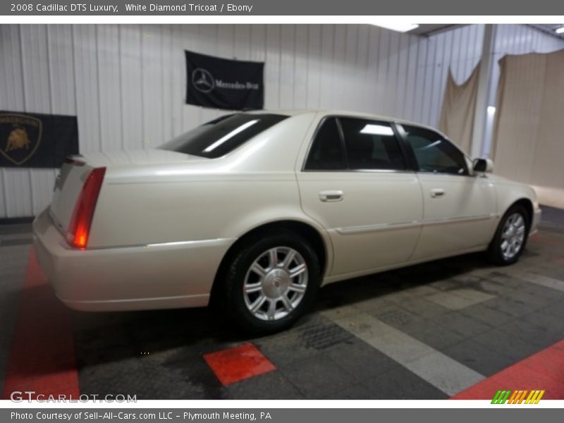 White Diamond Tricoat / Ebony 2008 Cadillac DTS Luxury
