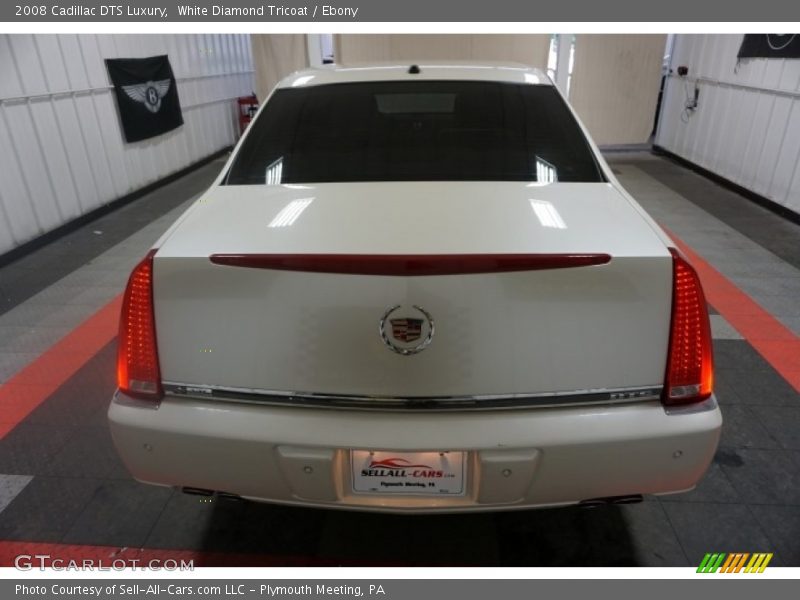 White Diamond Tricoat / Ebony 2008 Cadillac DTS Luxury
