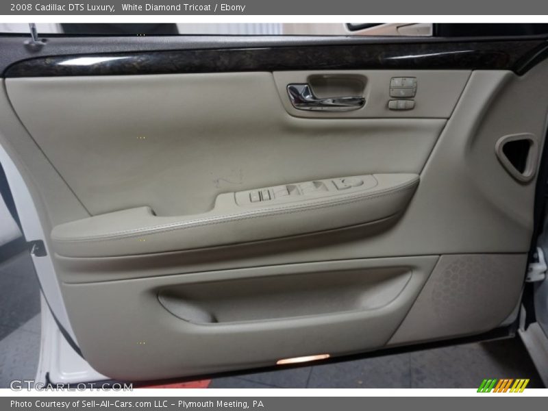 White Diamond Tricoat / Ebony 2008 Cadillac DTS Luxury