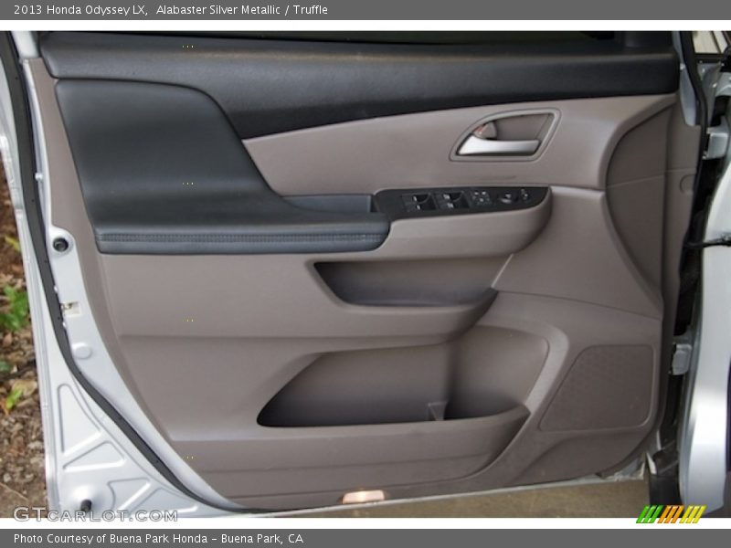 Alabaster Silver Metallic / Truffle 2013 Honda Odyssey LX