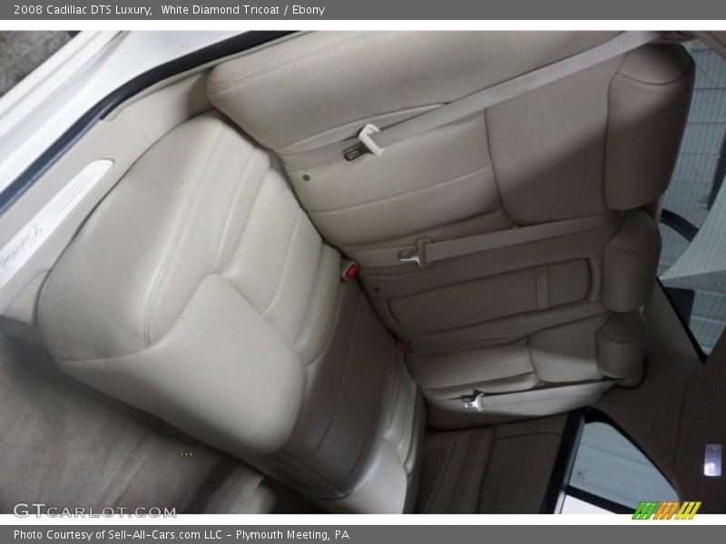 White Diamond Tricoat / Ebony 2008 Cadillac DTS Luxury