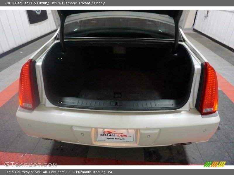 White Diamond Tricoat / Ebony 2008 Cadillac DTS Luxury