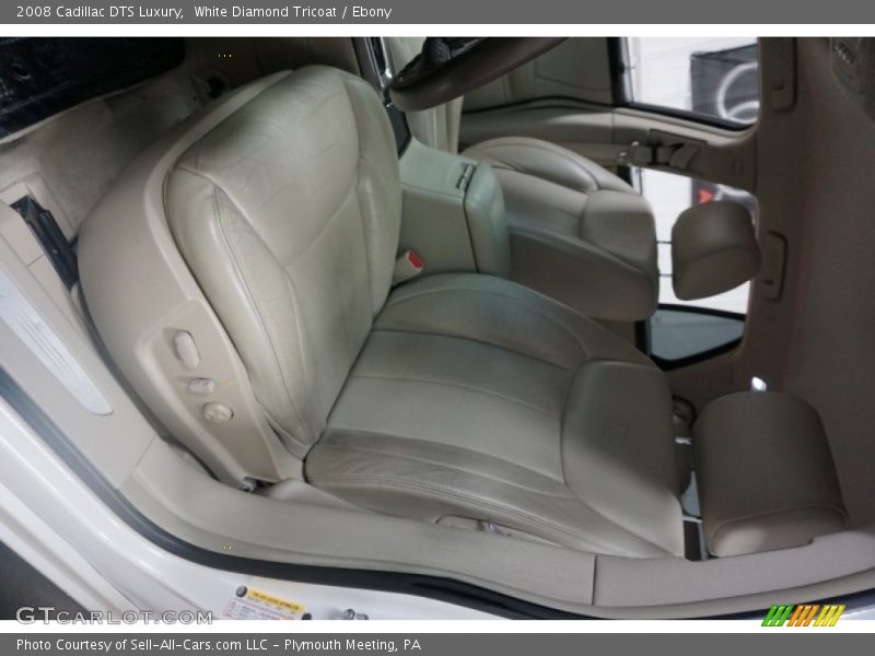 White Diamond Tricoat / Ebony 2008 Cadillac DTS Luxury