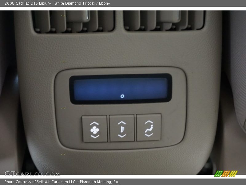 White Diamond Tricoat / Ebony 2008 Cadillac DTS Luxury