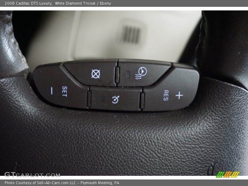 White Diamond Tricoat / Ebony 2008 Cadillac DTS Luxury