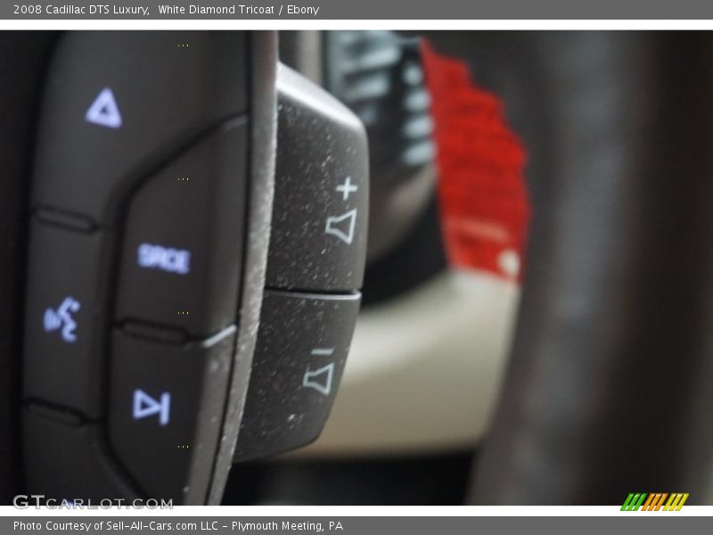 White Diamond Tricoat / Ebony 2008 Cadillac DTS Luxury