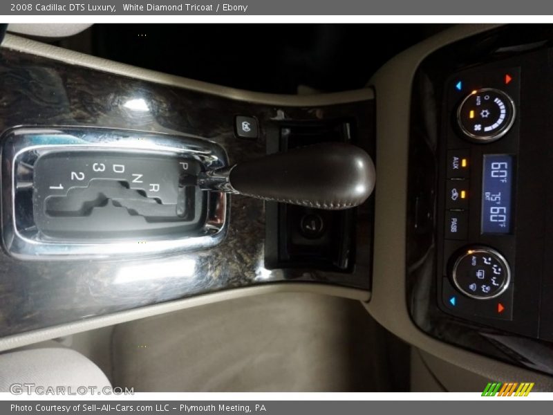 White Diamond Tricoat / Ebony 2008 Cadillac DTS Luxury