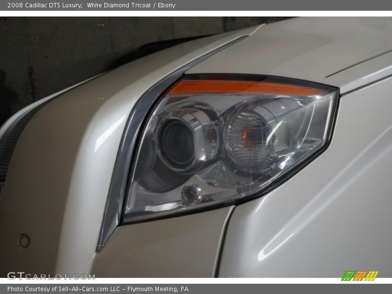 White Diamond Tricoat / Ebony 2008 Cadillac DTS Luxury