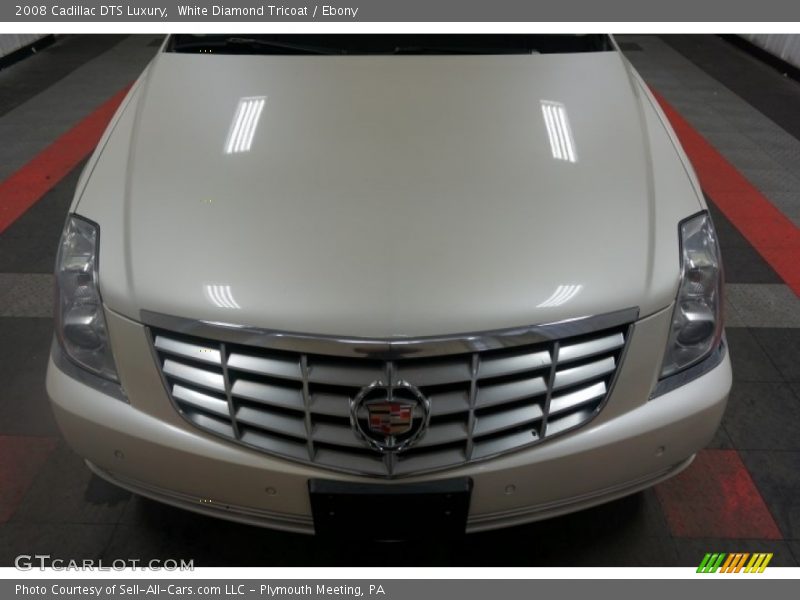 White Diamond Tricoat / Ebony 2008 Cadillac DTS Luxury