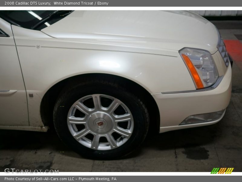 White Diamond Tricoat / Ebony 2008 Cadillac DTS Luxury