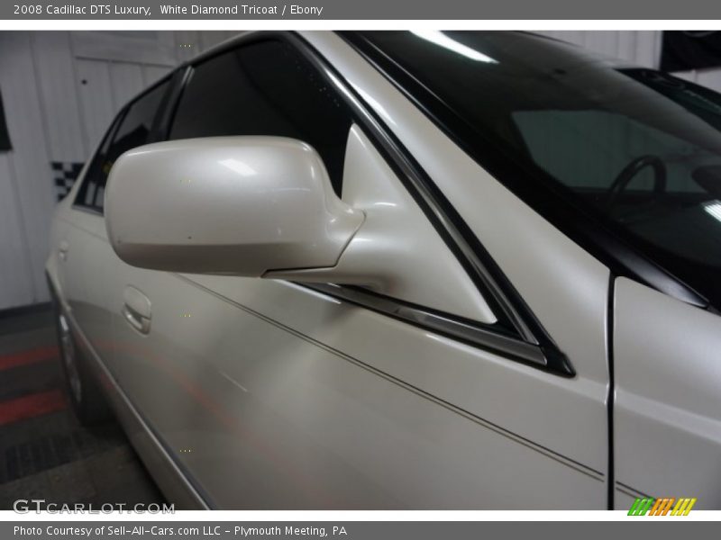 White Diamond Tricoat / Ebony 2008 Cadillac DTS Luxury