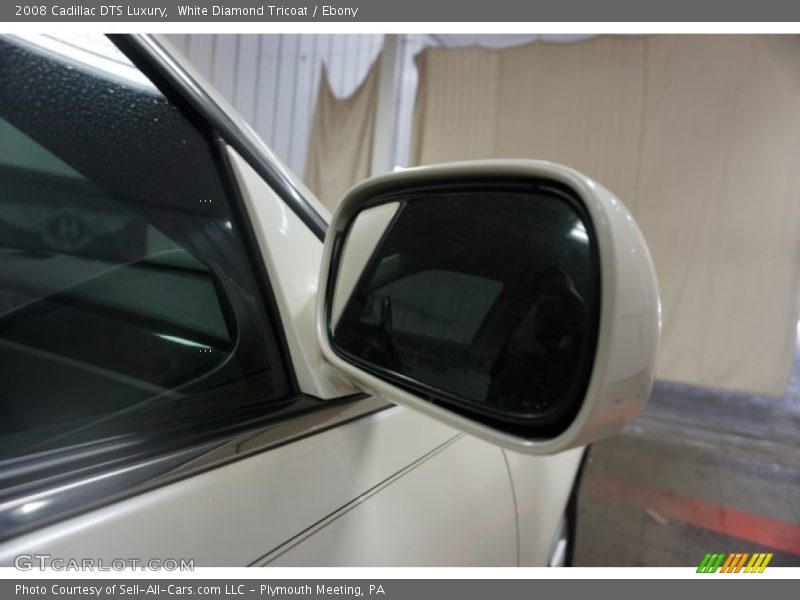 White Diamond Tricoat / Ebony 2008 Cadillac DTS Luxury