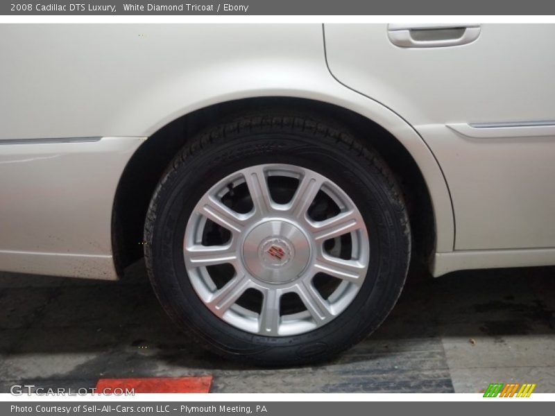 White Diamond Tricoat / Ebony 2008 Cadillac DTS Luxury