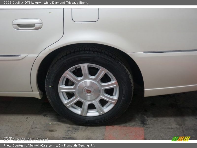 White Diamond Tricoat / Ebony 2008 Cadillac DTS Luxury
