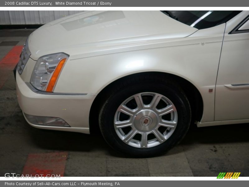 White Diamond Tricoat / Ebony 2008 Cadillac DTS Luxury