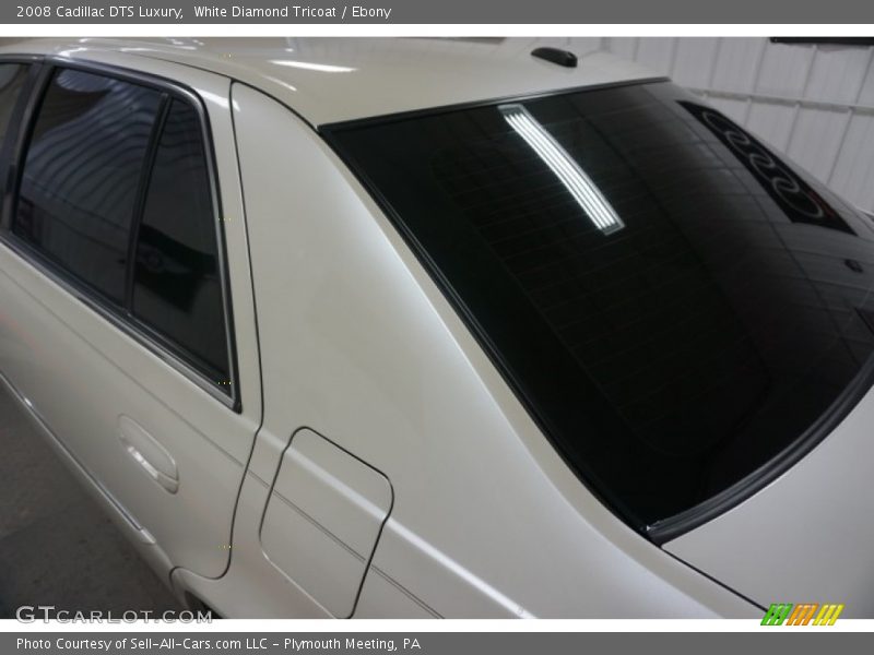 White Diamond Tricoat / Ebony 2008 Cadillac DTS Luxury