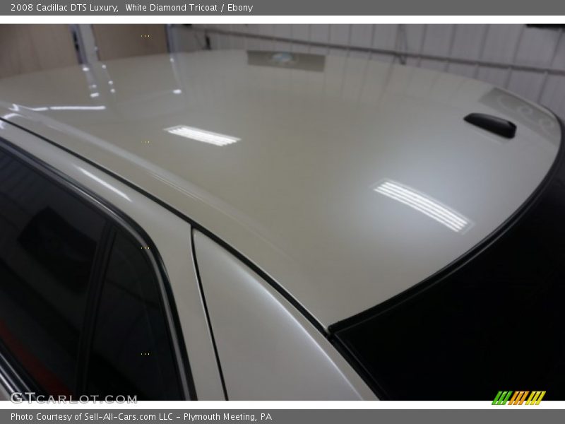 White Diamond Tricoat / Ebony 2008 Cadillac DTS Luxury