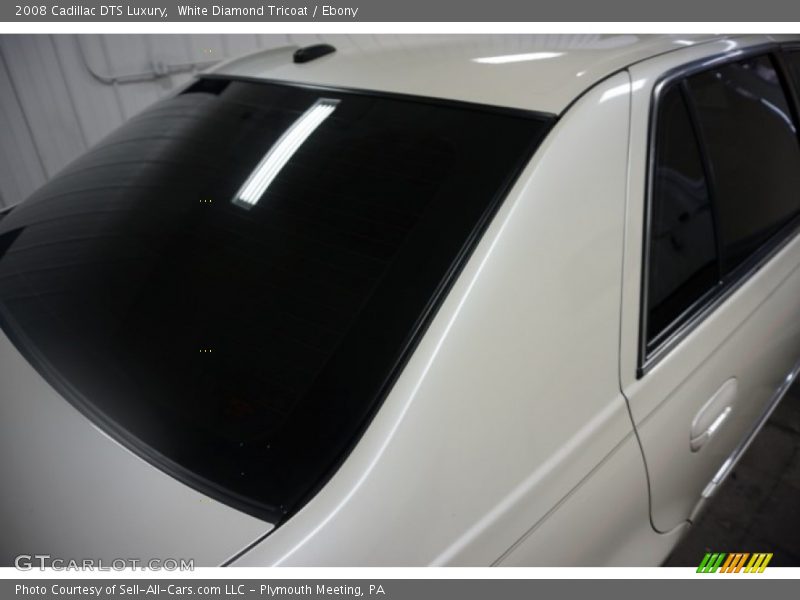 White Diamond Tricoat / Ebony 2008 Cadillac DTS Luxury