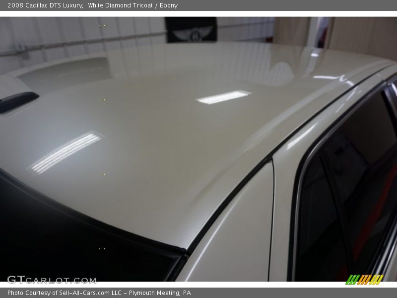 White Diamond Tricoat / Ebony 2008 Cadillac DTS Luxury