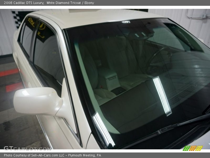White Diamond Tricoat / Ebony 2008 Cadillac DTS Luxury