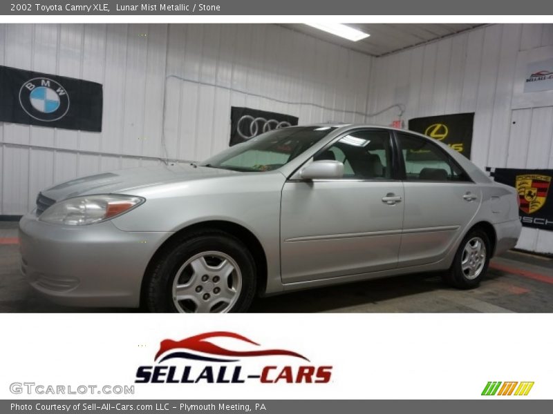 Lunar Mist Metallic / Stone 2002 Toyota Camry XLE