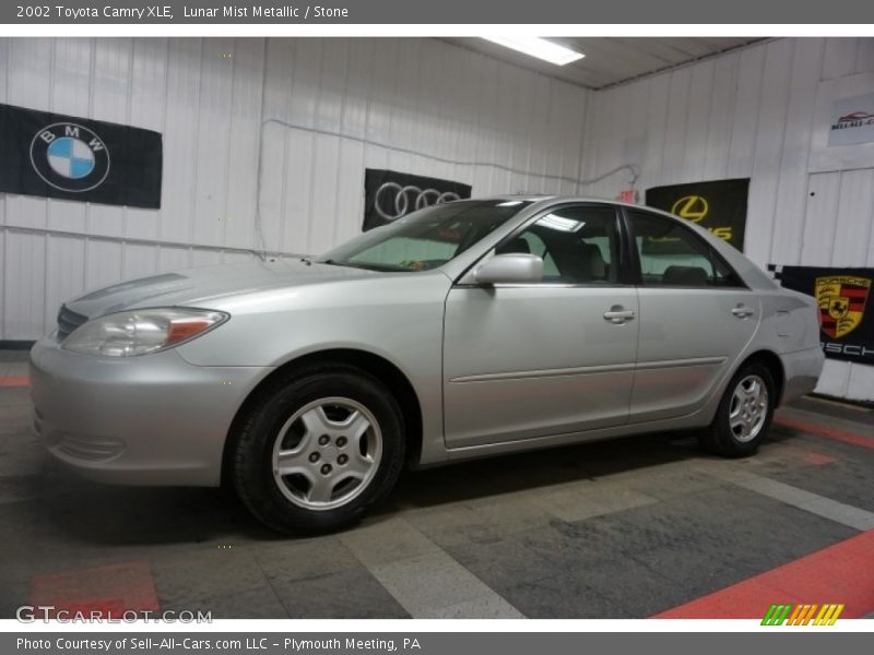 Lunar Mist Metallic / Stone 2002 Toyota Camry XLE