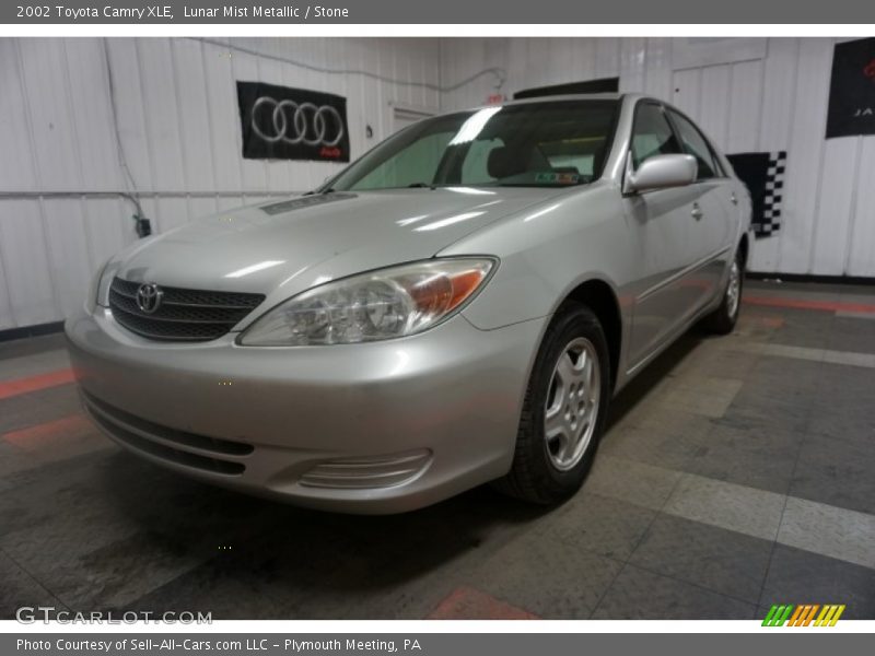 Lunar Mist Metallic / Stone 2002 Toyota Camry XLE