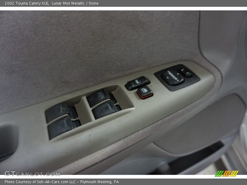 Lunar Mist Metallic / Stone 2002 Toyota Camry XLE