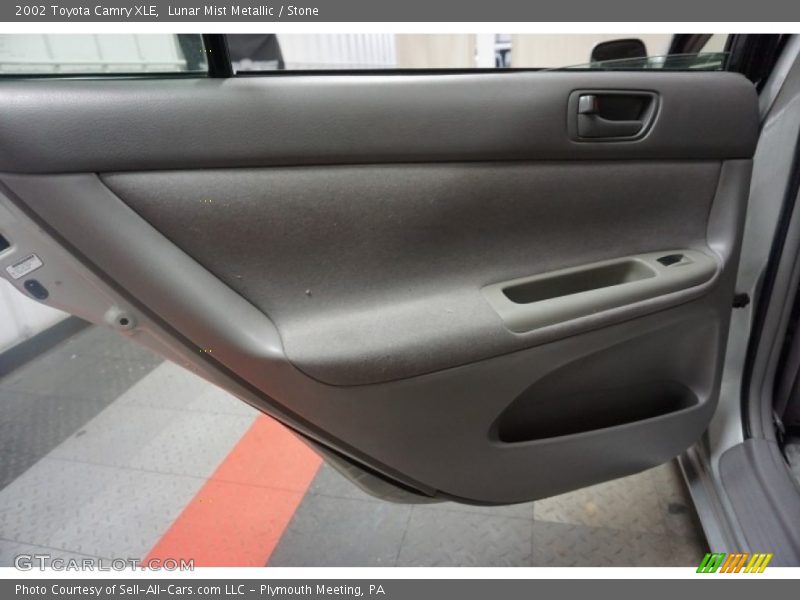 Lunar Mist Metallic / Stone 2002 Toyota Camry XLE