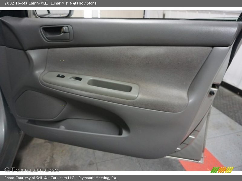 Lunar Mist Metallic / Stone 2002 Toyota Camry XLE