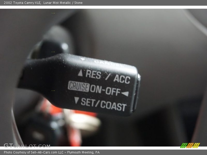 Lunar Mist Metallic / Stone 2002 Toyota Camry XLE