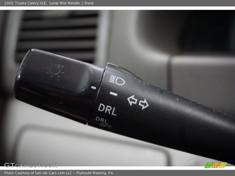 Lunar Mist Metallic / Stone 2002 Toyota Camry XLE