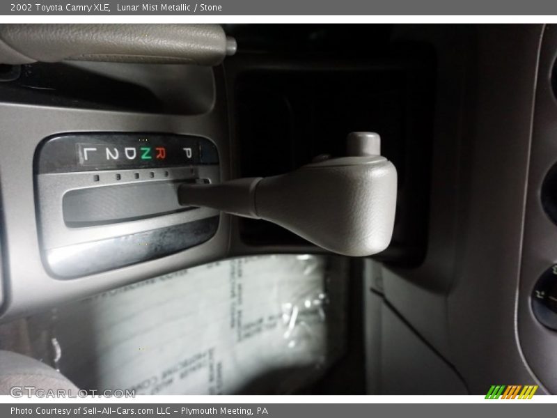 Lunar Mist Metallic / Stone 2002 Toyota Camry XLE