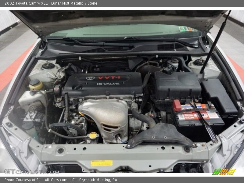 Lunar Mist Metallic / Stone 2002 Toyota Camry XLE