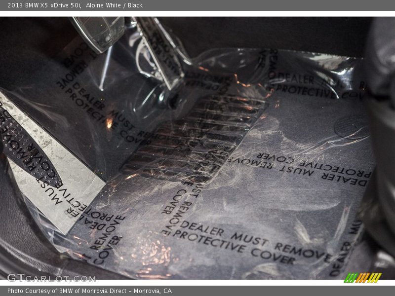 Alpine White / Black 2013 BMW X5 xDrive 50i