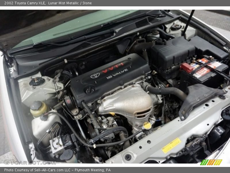 Lunar Mist Metallic / Stone 2002 Toyota Camry XLE