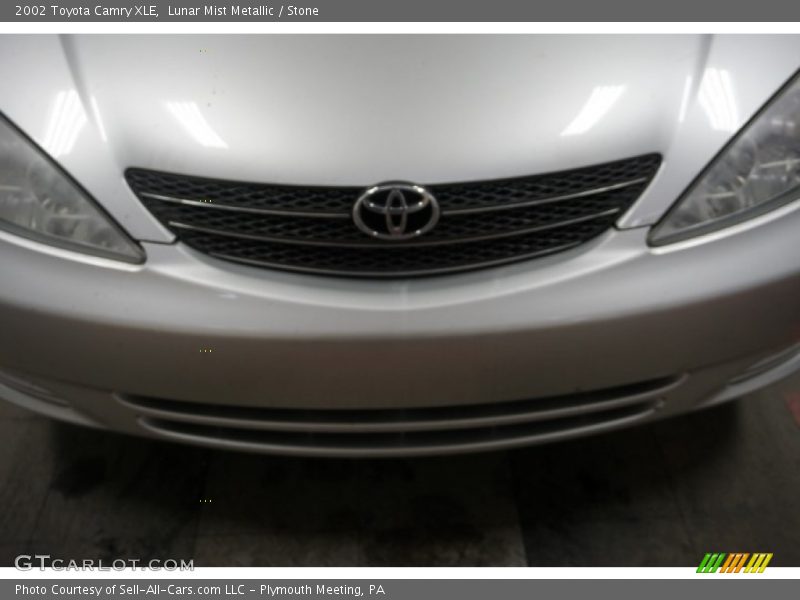 Lunar Mist Metallic / Stone 2002 Toyota Camry XLE