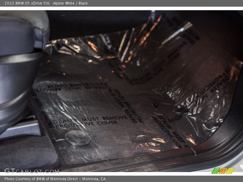 Alpine White / Black 2013 BMW X5 xDrive 50i