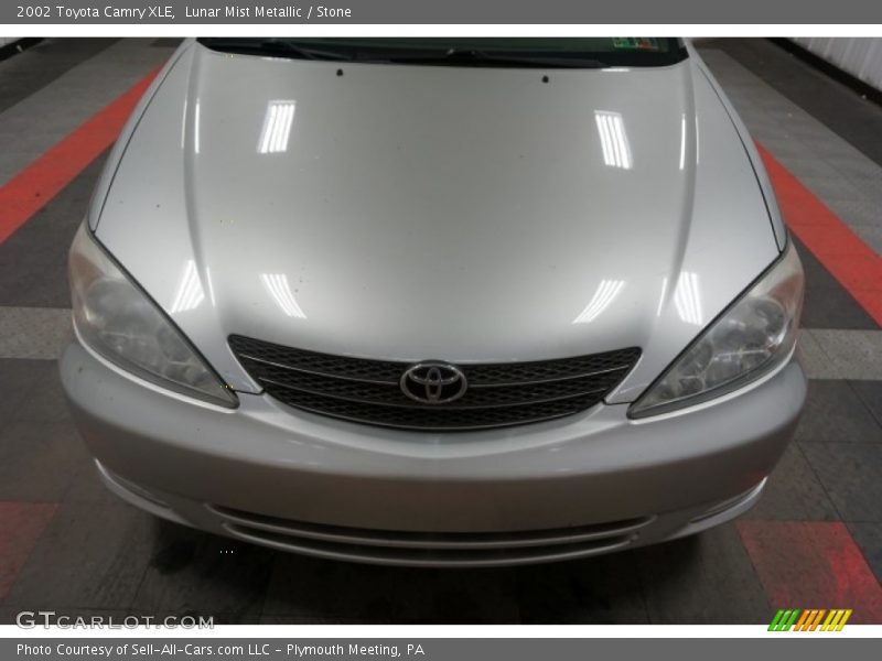 Lunar Mist Metallic / Stone 2002 Toyota Camry XLE
