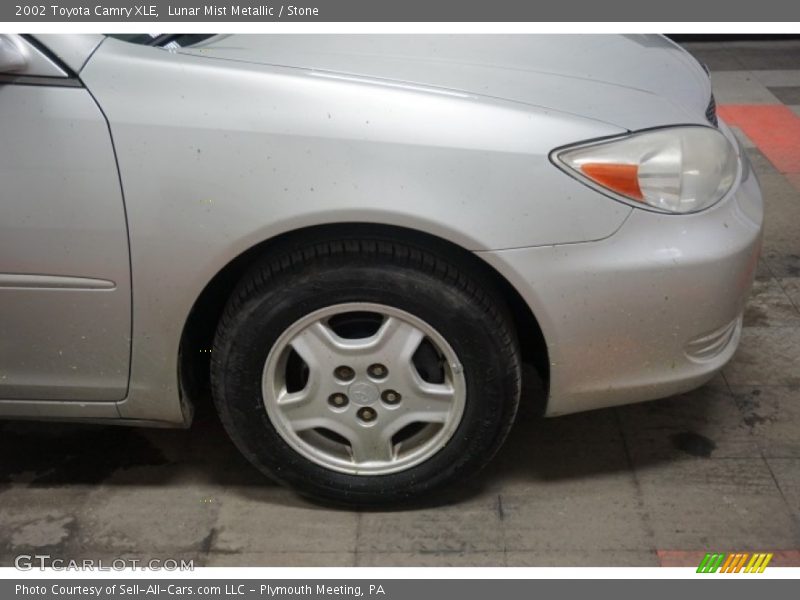 Lunar Mist Metallic / Stone 2002 Toyota Camry XLE