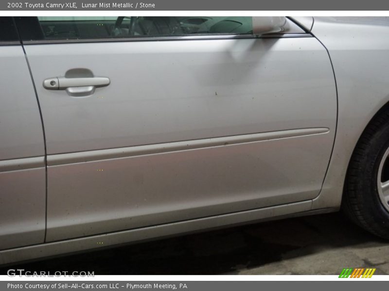 Lunar Mist Metallic / Stone 2002 Toyota Camry XLE