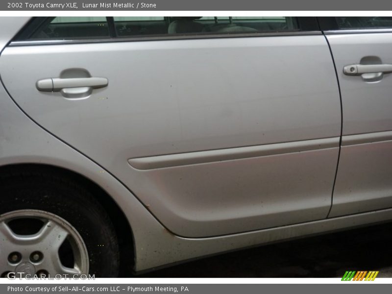 Lunar Mist Metallic / Stone 2002 Toyota Camry XLE