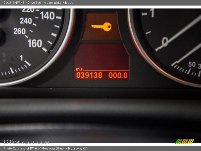 Alpine White / Black 2013 BMW X5 xDrive 50i